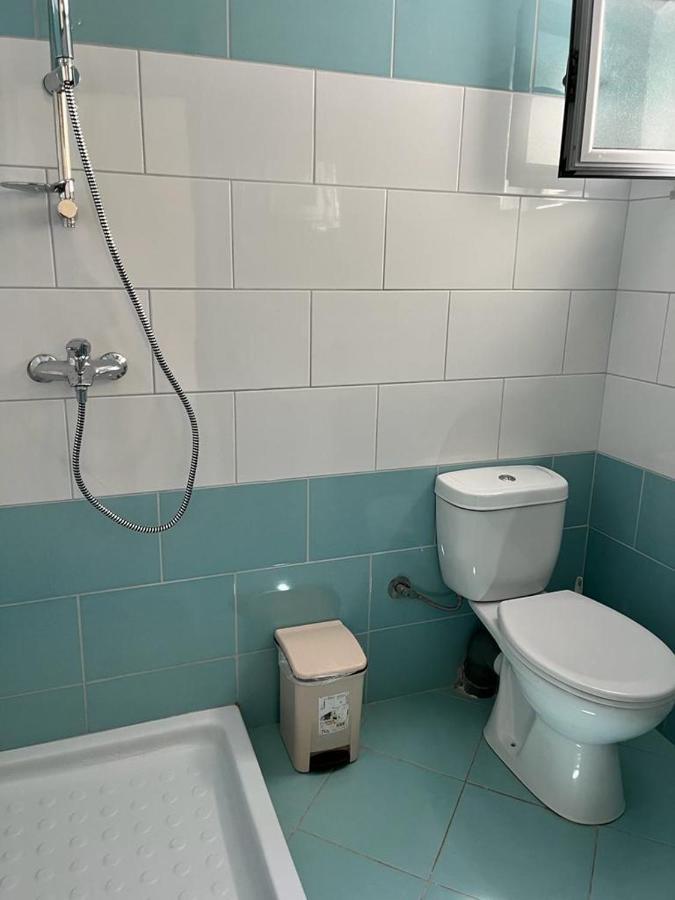 Riviera Rooms Sarande Bagian luar foto